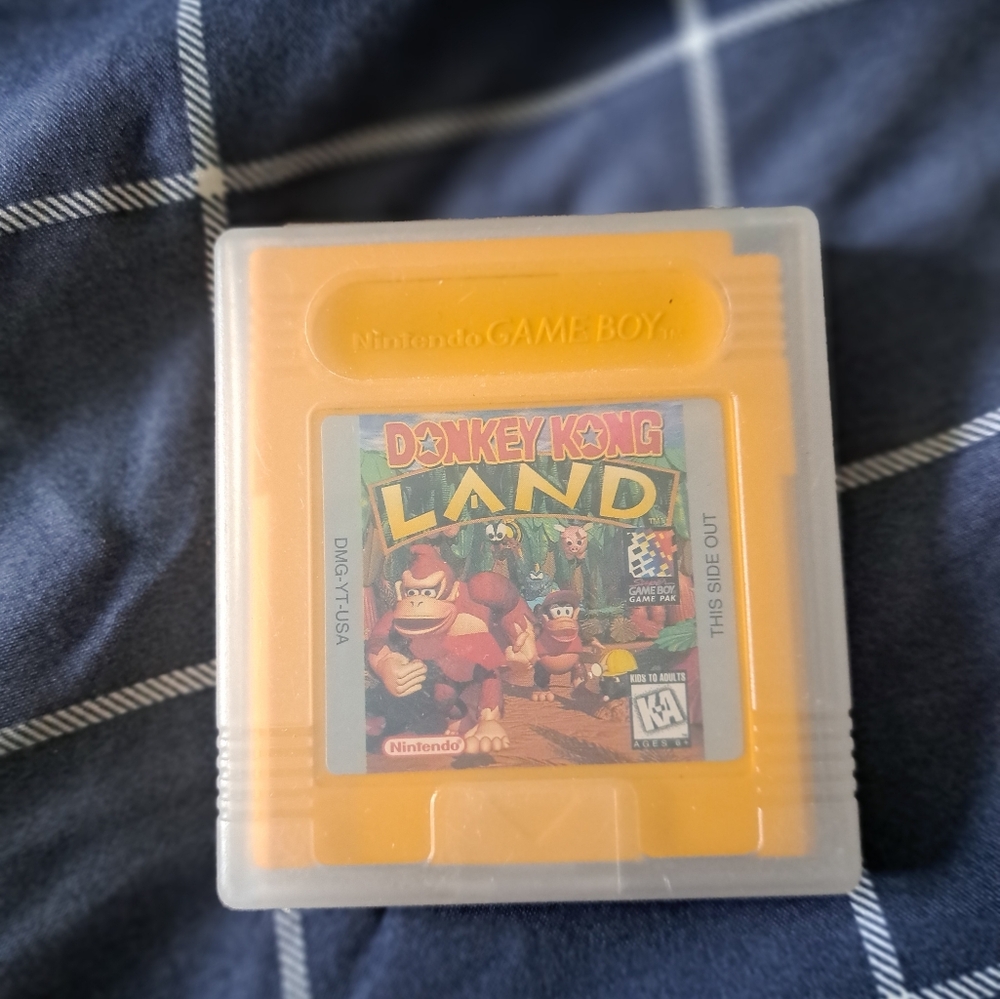 Nintendo Game Boy Donkey Kong Land Cartridge - Yellow